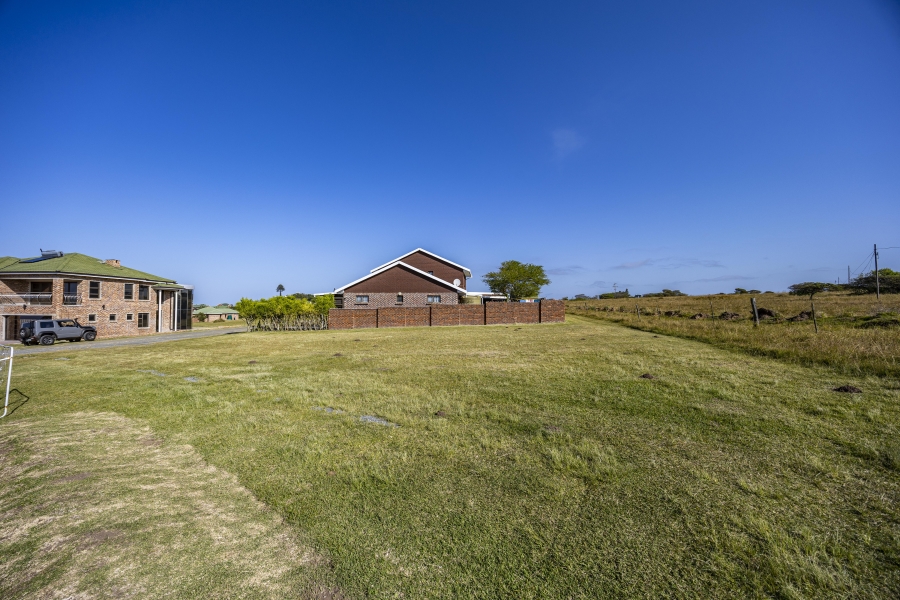 0 Bedroom Property for Sale in Cove Rock Eastern Cape